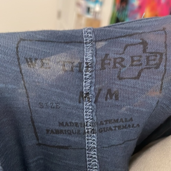We the Free Distressed Short Sleeve Tank in Blue Size M - Picture 5 of 6